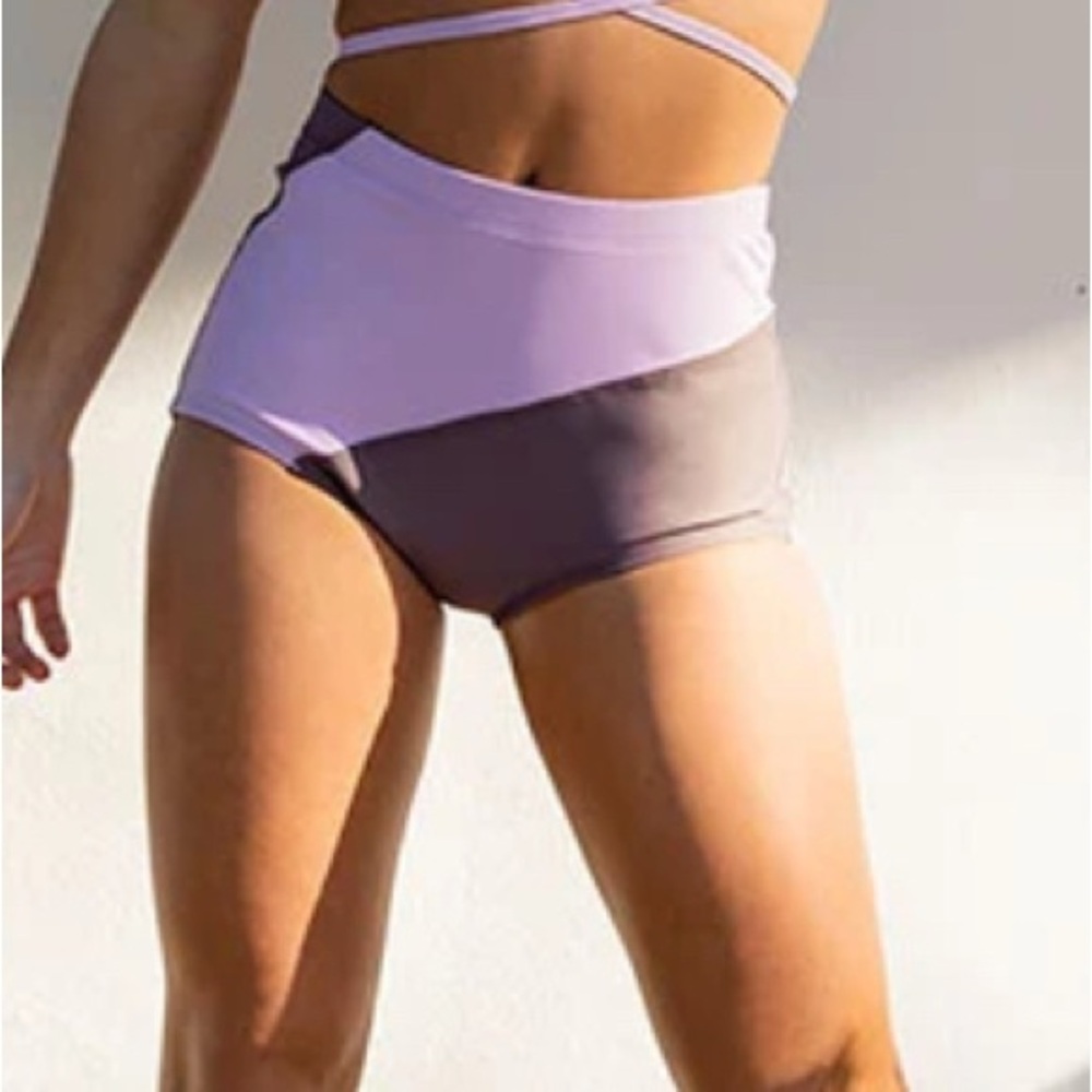 NWT DANCE BRIEFS Lavender color block high waisted dance competition bottoms